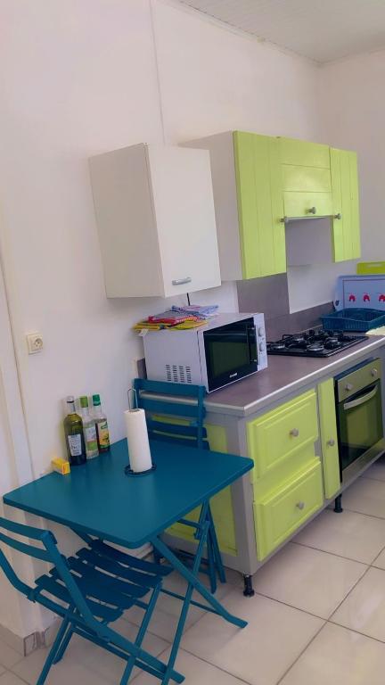 Kuchyň nebo kuchyňský kout v ubytování Maison tartanaise