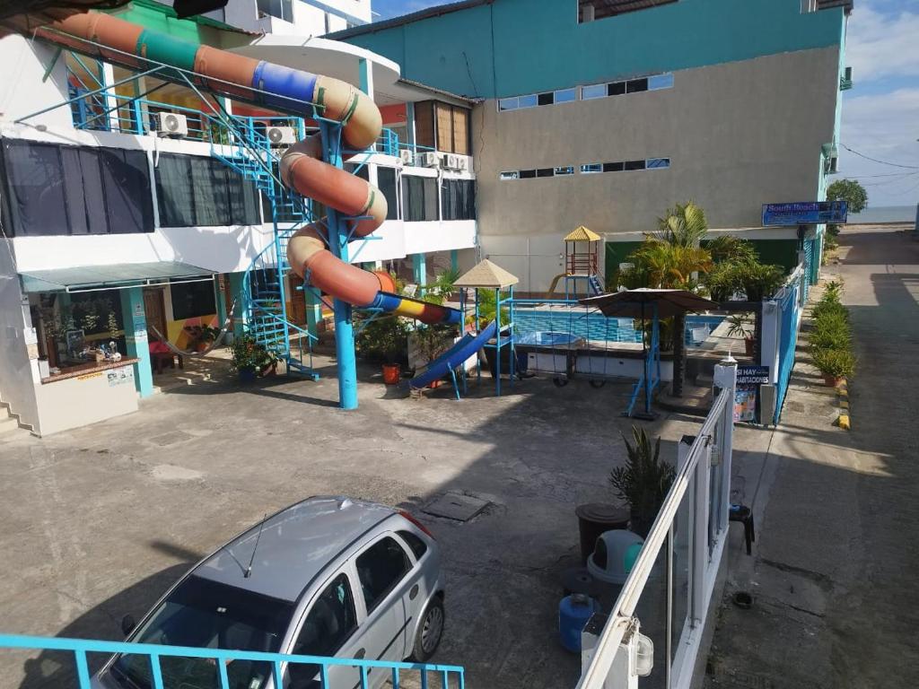 Bazén v ubytování Hotel South Beach Atacames nebo v jeho okolí