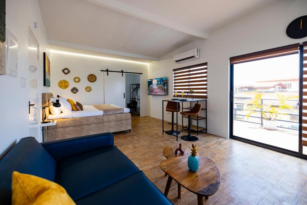 WaraWara Condominium photo