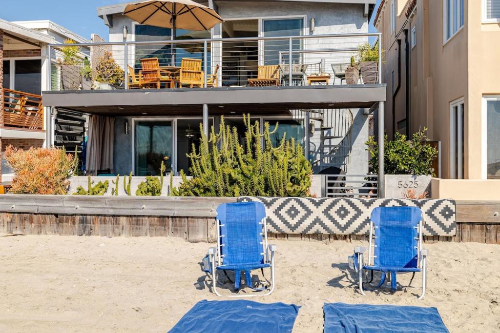 Oceanfront Oasis - Housity