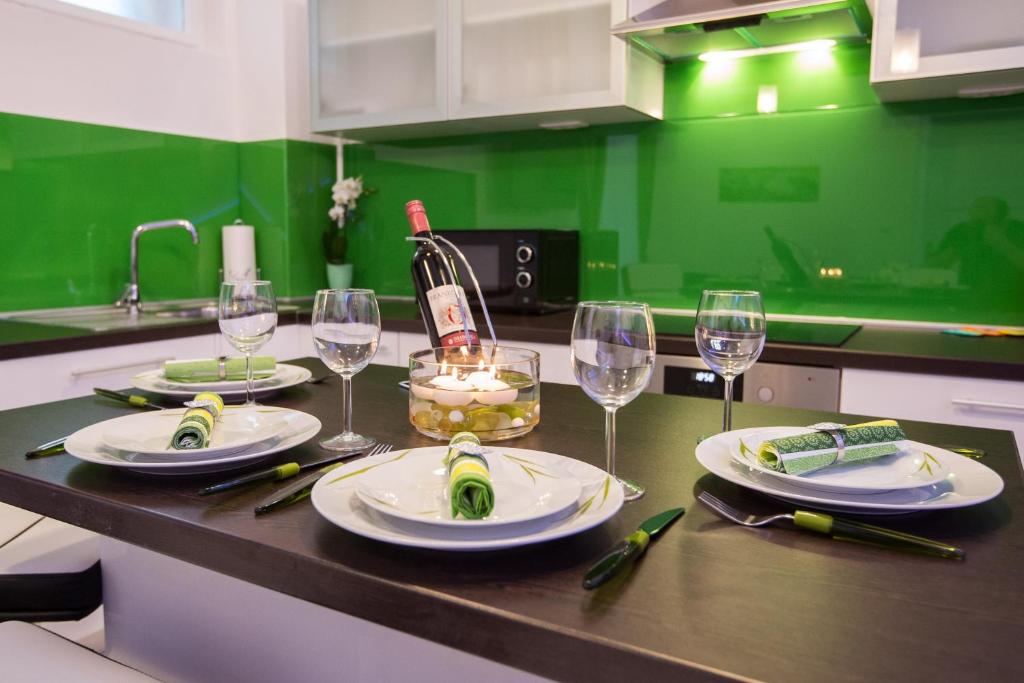 Nápoje v ubytovaní VisitZagreb Emerald