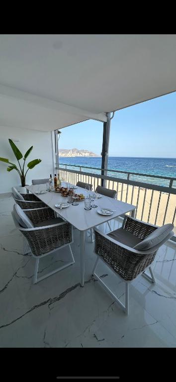Esmeralda, Benidorm Beachfront Poniente, 1st line Frontal Seaview, Ocean Terrace