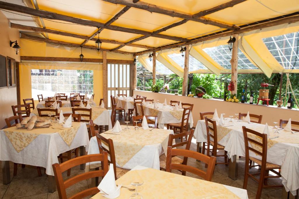 Ресторант или друго място за хранене в Agriturismo da Regina