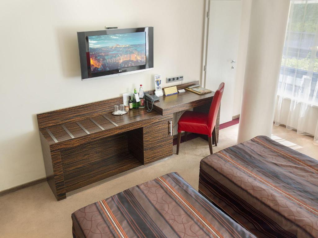 EA Hotel Crystal Palace - Resim 33