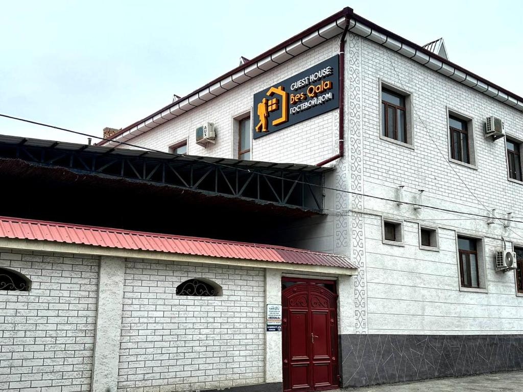 Bygningen som pensionatet ligger i