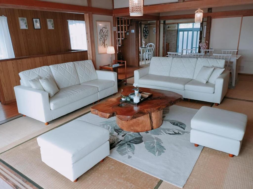 Χώρος καθιστικού στο Itoigawa Beach House
