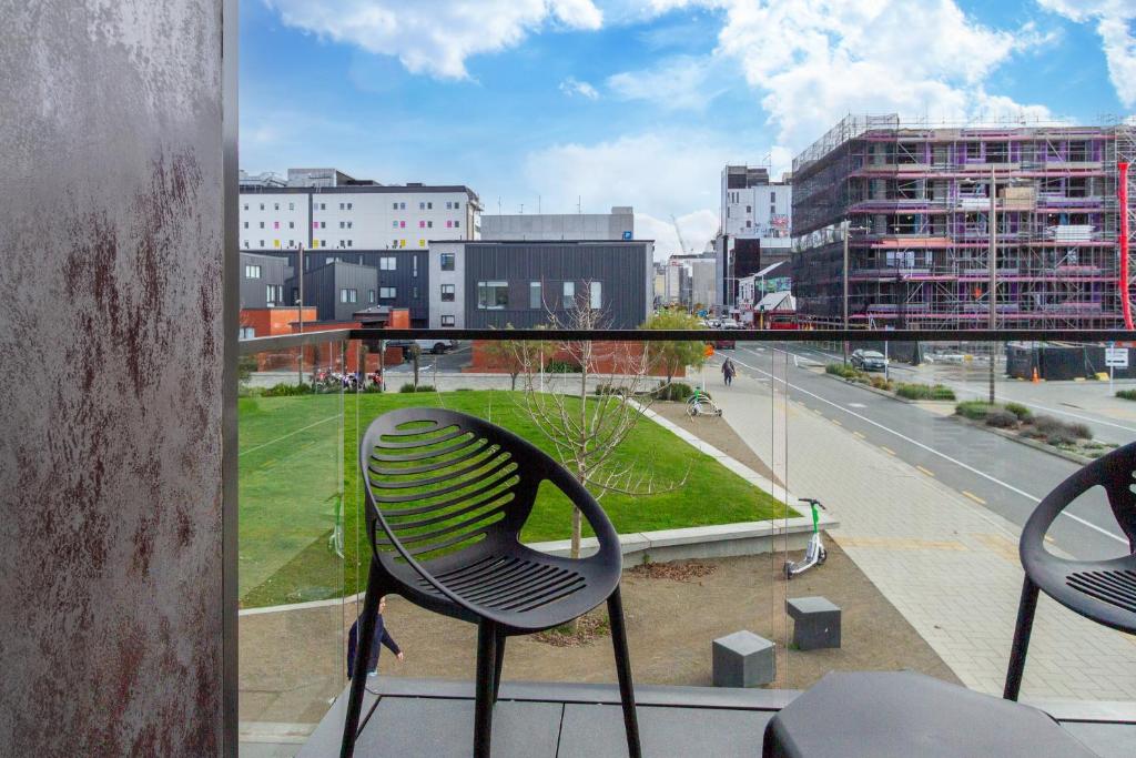 Luxe Central City 2 bedrooms plus Carpark - Resim 1