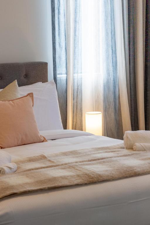 Luxe Central City 2 bedrooms plus Carpark - Resim 12