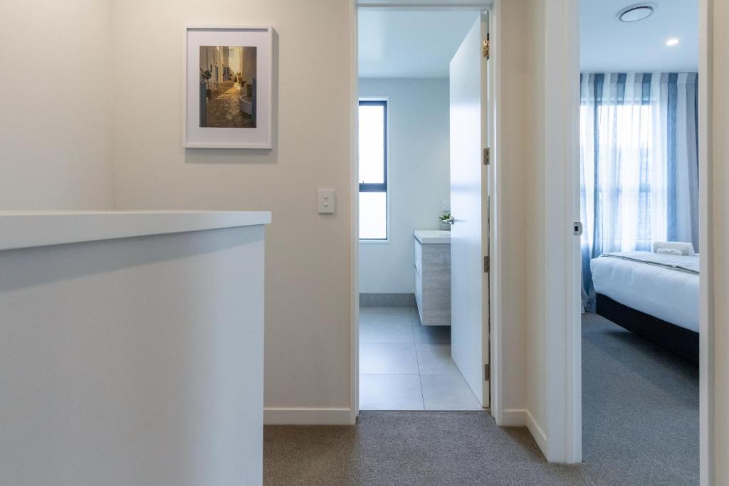 Luxe Central City 2 bedrooms plus Carpark - Resim 21