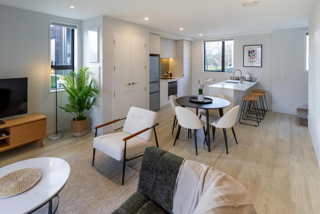 Luxe Central City 2 bedrooms plus Carpark - Resim 25