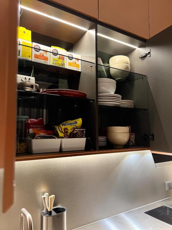 Cucina o angolo cottura di Design apartment with view to Nemunas, Prienai
