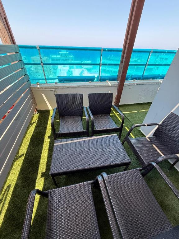 
Family Room with Sea View
