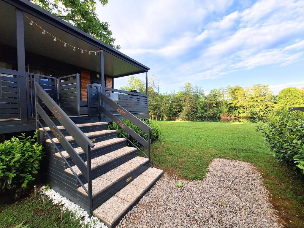 Zahrada ubytování Glamping Lucky House