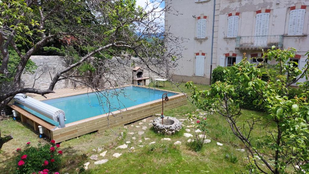 Πισίνα στο ή κοντά στο Appartement dans maison de caractère avec piscine