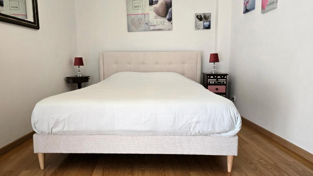 Évora City Break Apartment with Patio in the Historic Centre - 2