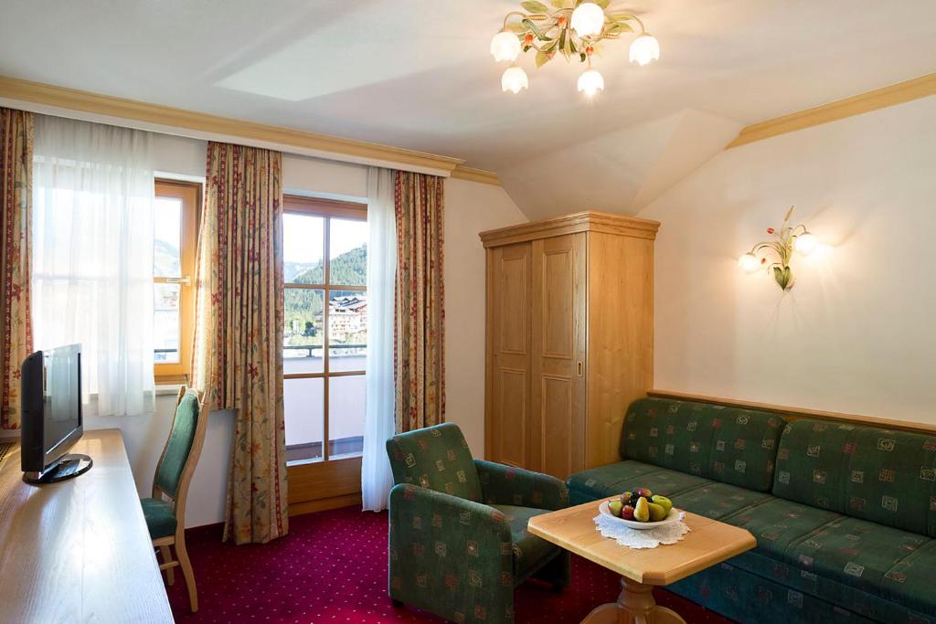 A seating area at Hotel Auhof