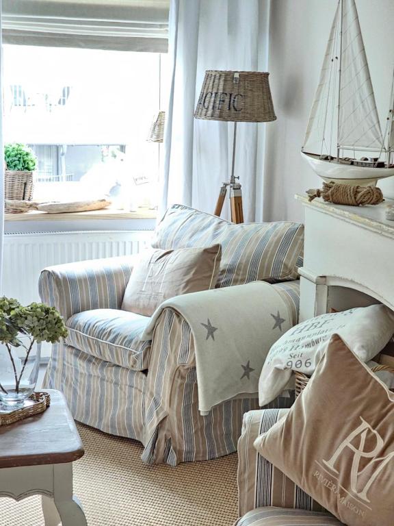 Beach House Old - Housity