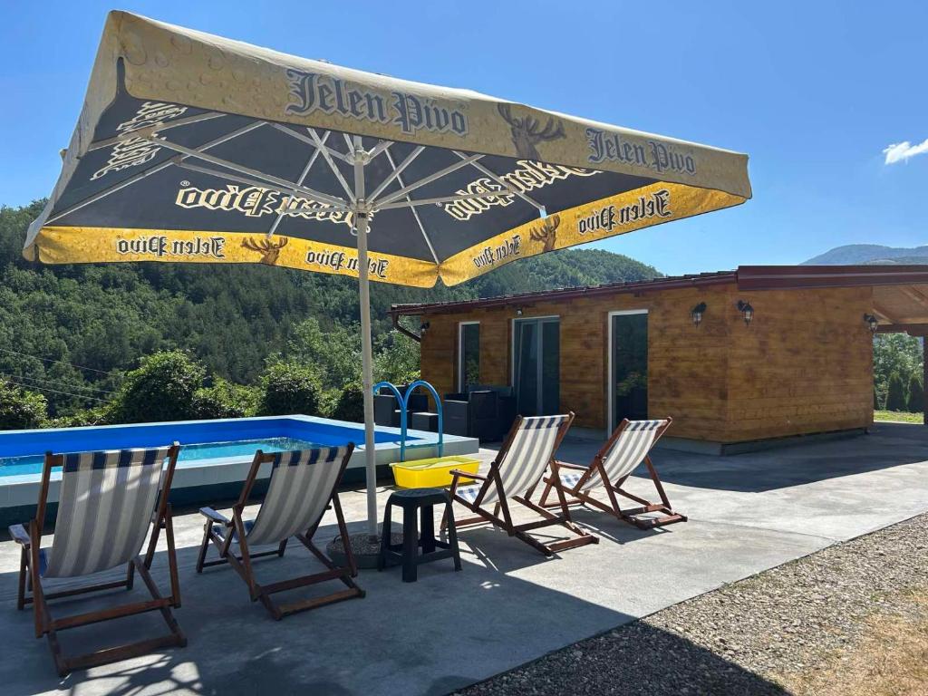 Bazén v ubytování Guest House Vila Aleksa nebo v jeho okolí