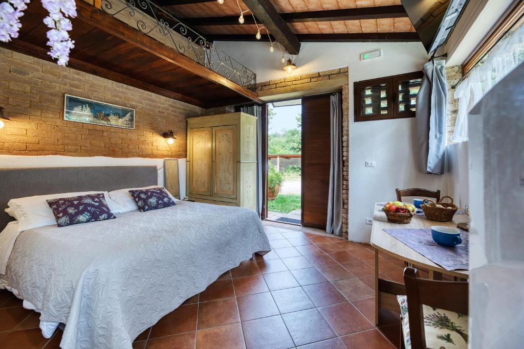 Montebello degli Olivi - Chambre Double - Accès Personnes Handicapées