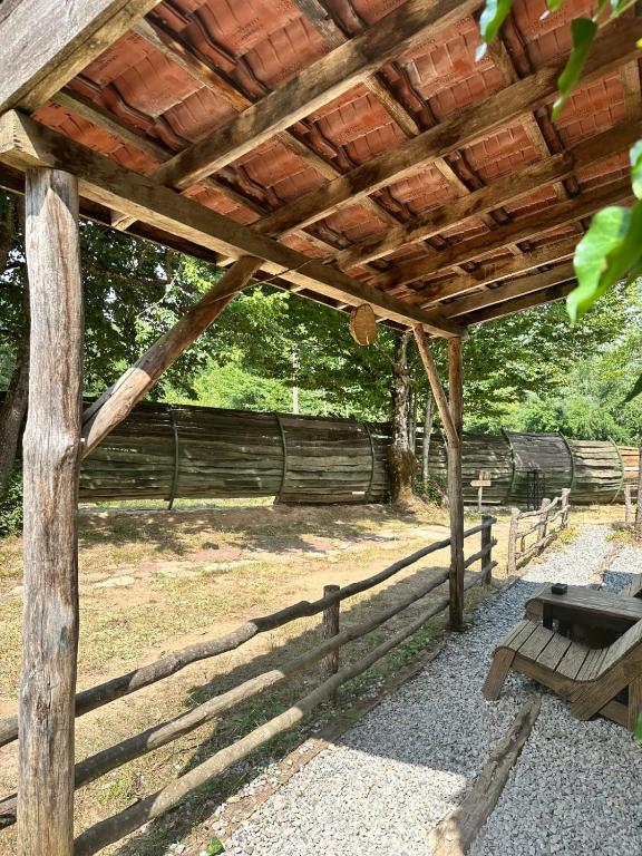 Hindiba Doga Evi - Goknar 1