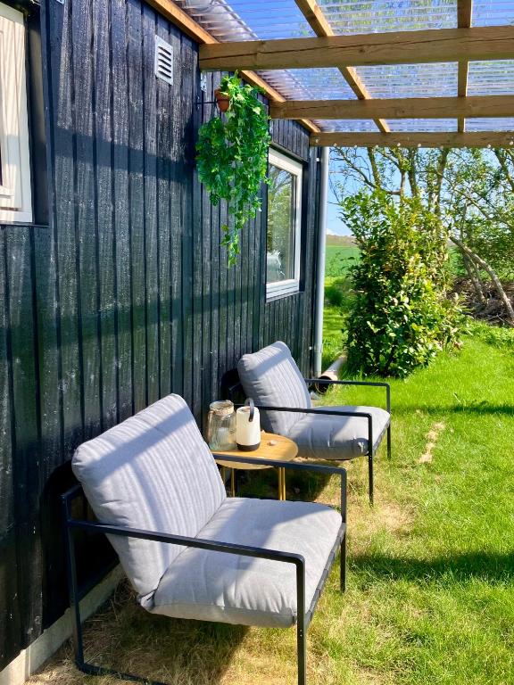 A garden outside Hytten - Tiny house