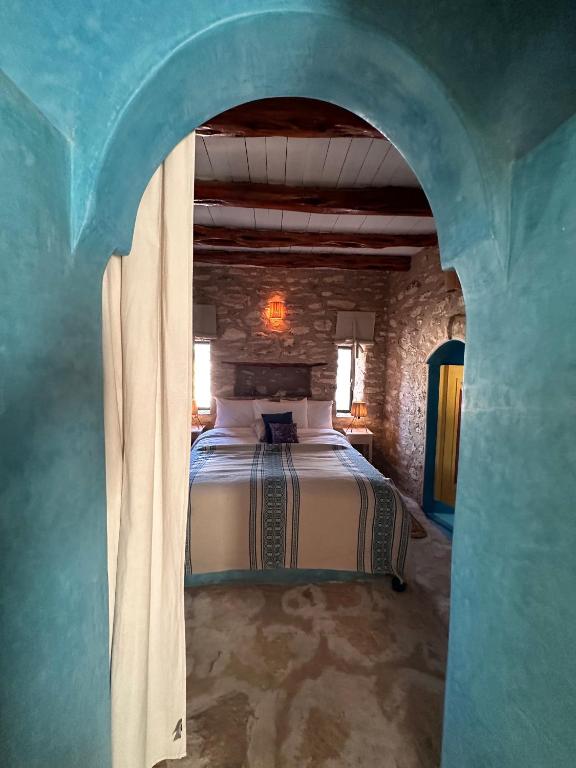 Postel nebo postele na pokoji v ubytování Atlantis 12, Maison d'hôtes et d'art