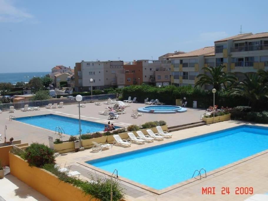 CapCool Pied dans l'eau Vue mer Piscine Parking