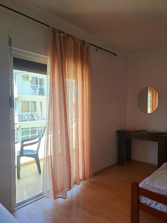 Postel nebo postele na pokoji v ubytování Lazorja Rooms