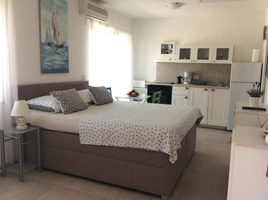 Kuchyňa alebo kuchynka v ubytovaní Apartment Pin