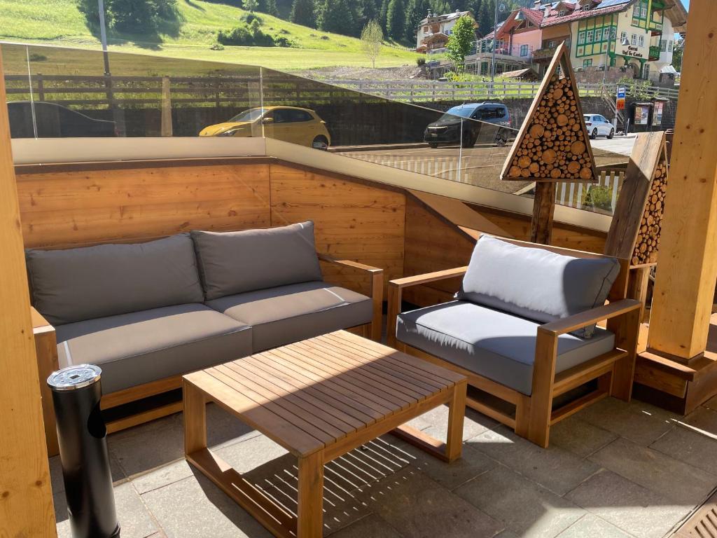 Posezení v ubytování Fedaia Joy B&B