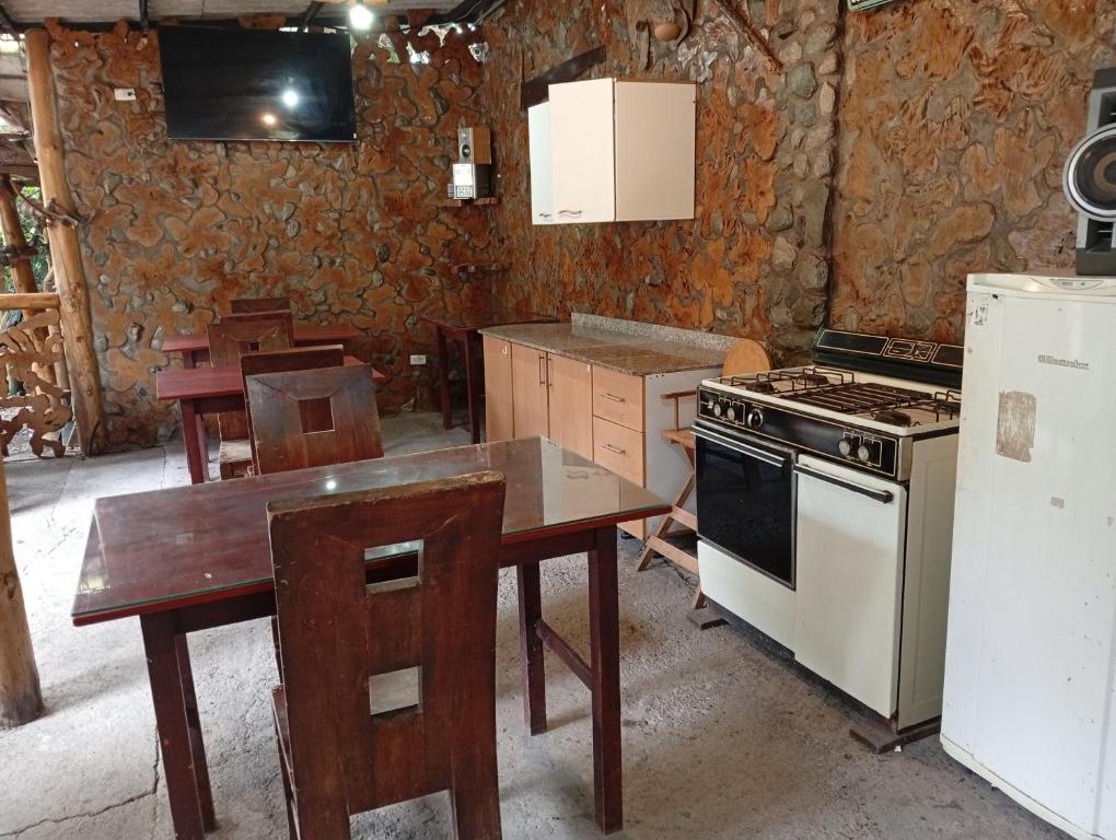 Kuchyň nebo kuchyňský kout v ubytování Ricky's House