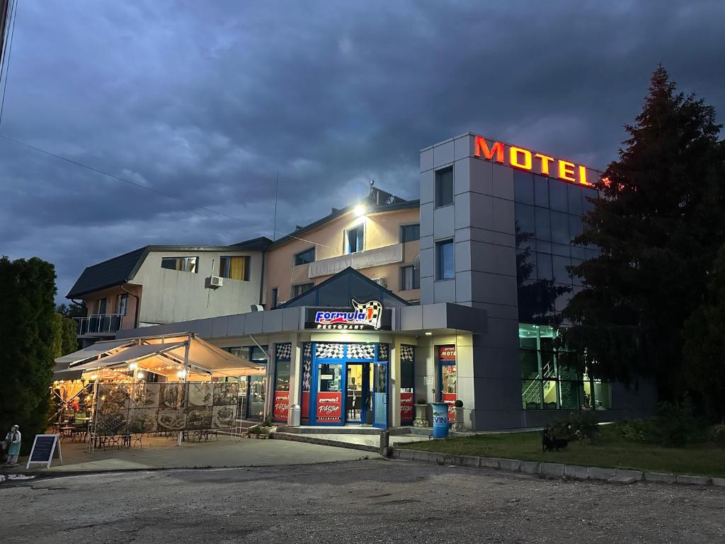Budova, kde se motel nachází