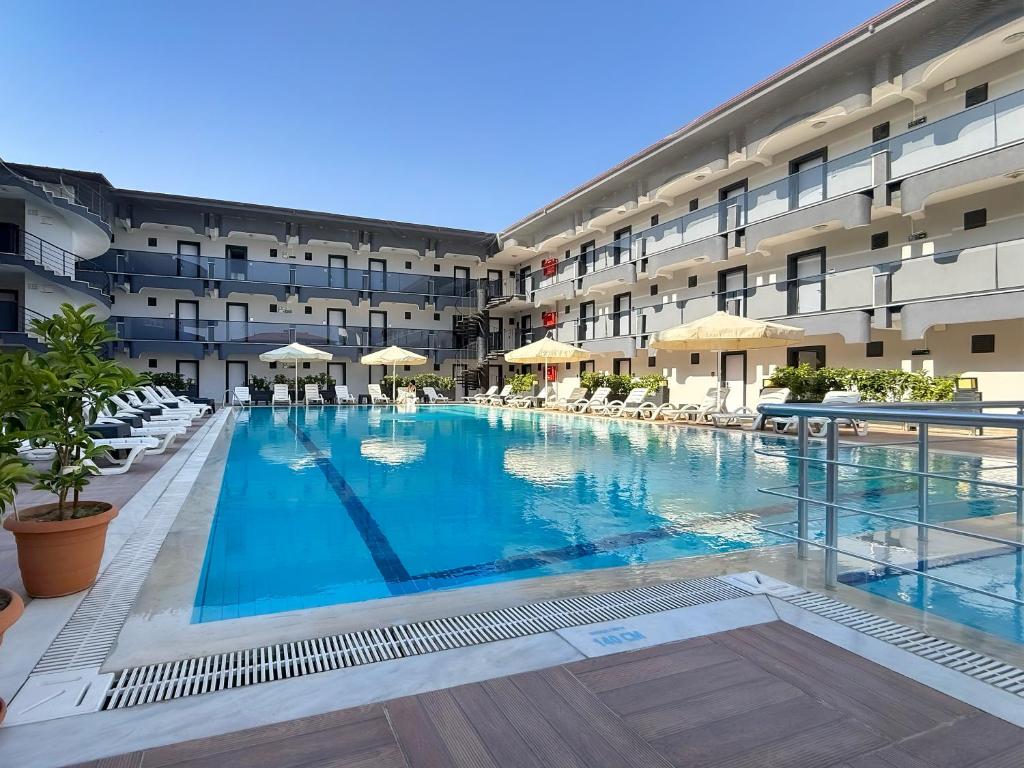 Bazén v ubytování ANYA RESORT HOTEL nebo v jeho okolí