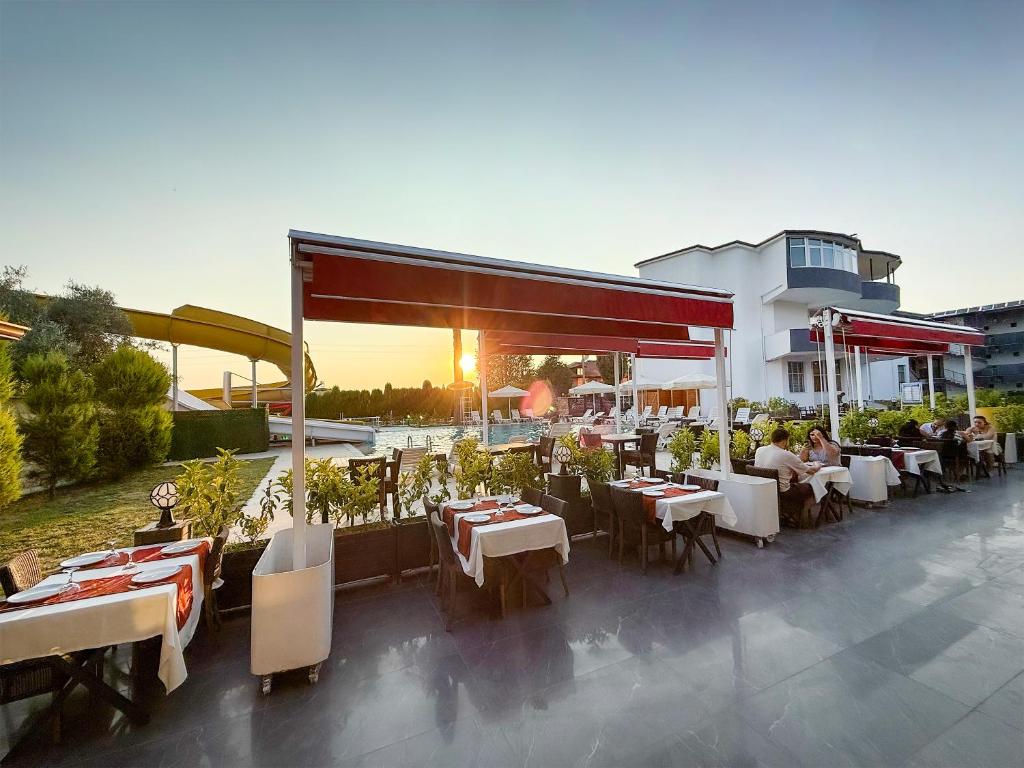 Restaurace v ubytování ANYA RESORT HOTEL