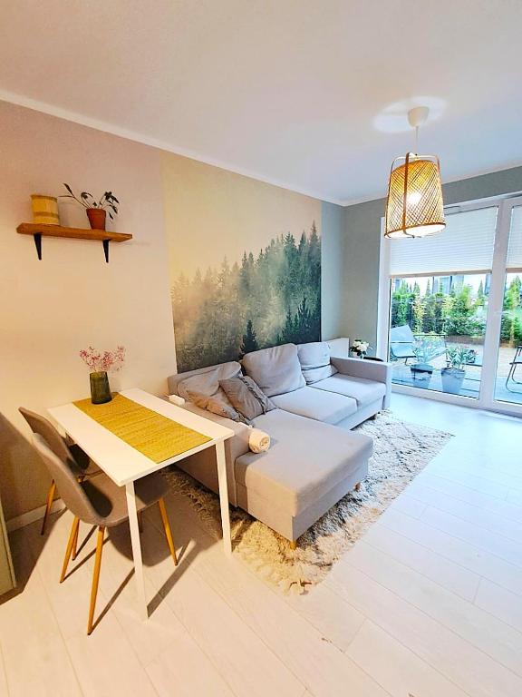 Boho House Klimatyczne mieszkanie z ogródkiem w pobliżu plaży - Two-Bedroom Apartment With Terrace