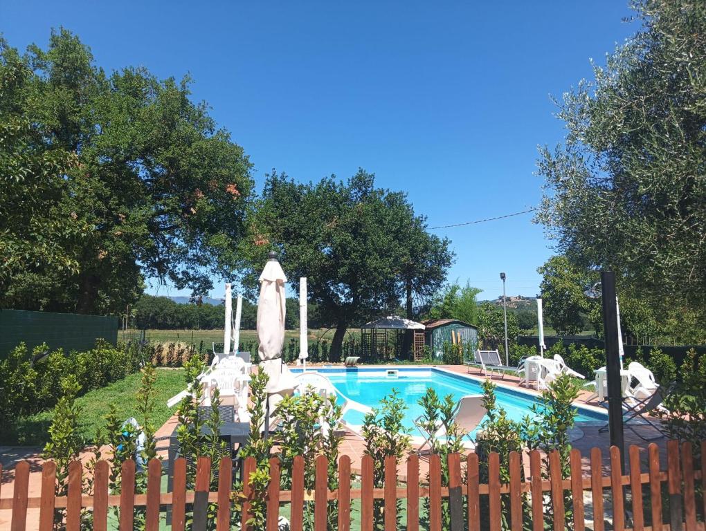 Bazén v ubytování Hotel Astor Lago nebo v jeho okolí