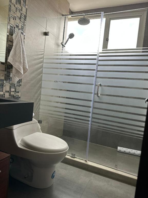 Koupelna v ubytování Instant Hotel - Departamentos de lujo en Ambato