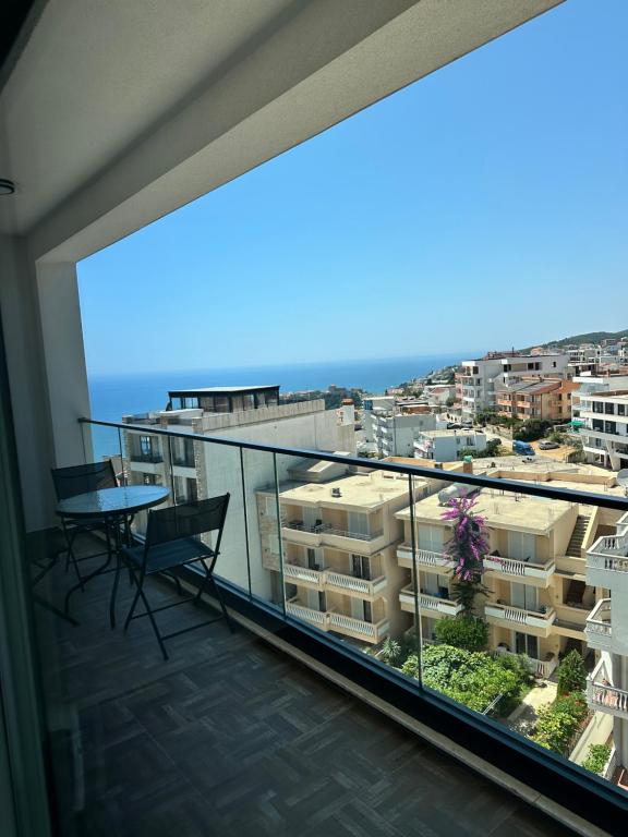 Balkón nebo terasa v ubytování Serene Escape