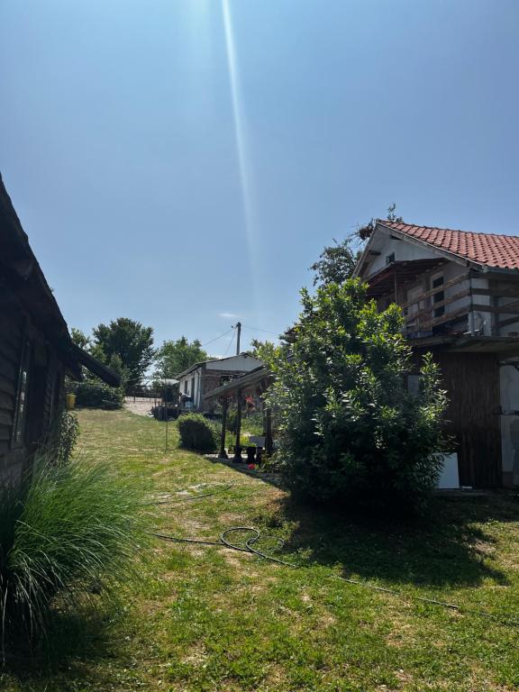 Το κτήριο όπου στεγάζεται  το διαμέρισμα