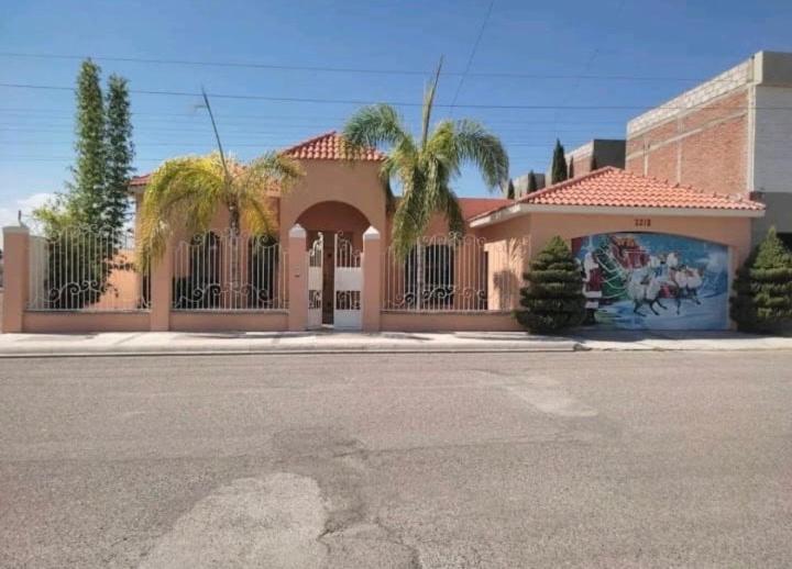 Το κτήριο όπου στεγάζεται  η παραθεριστική κατοικία