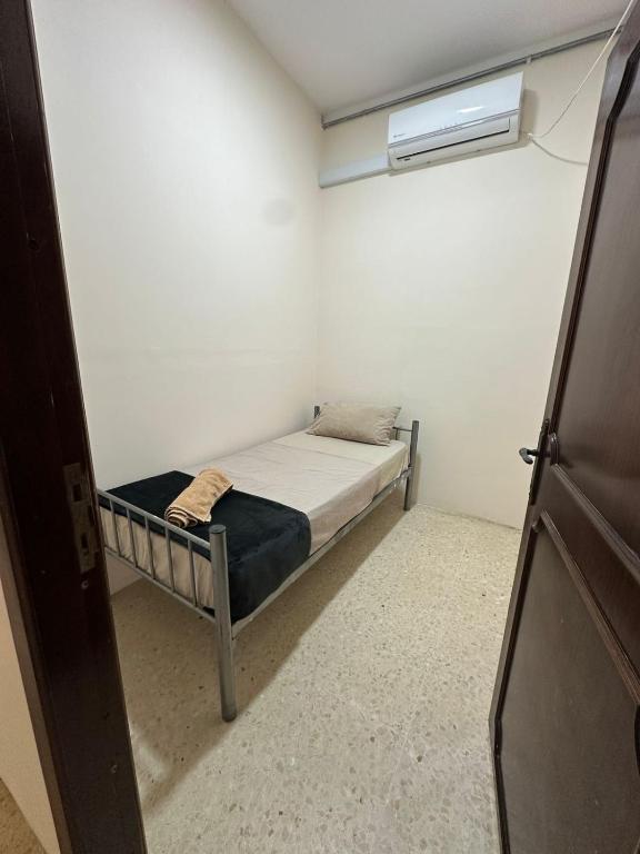 Postel nebo postele na pokoji v ubytování Private Rooms St Julians