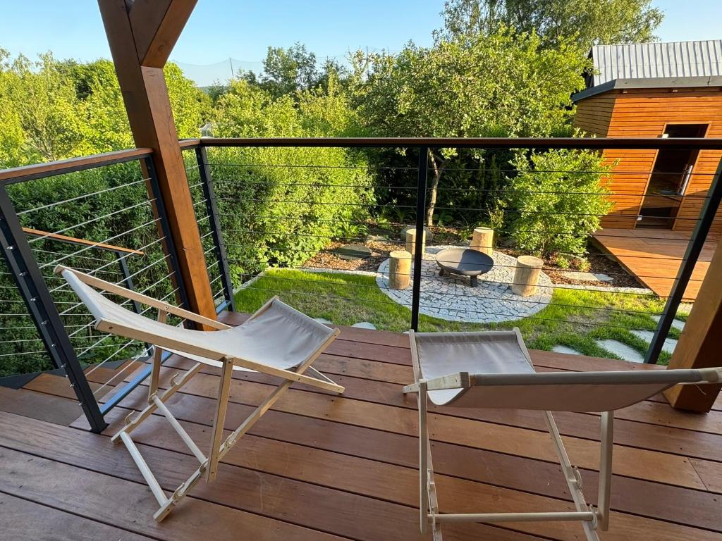 Balkón nebo terasa v ubytování Chalet Slapy