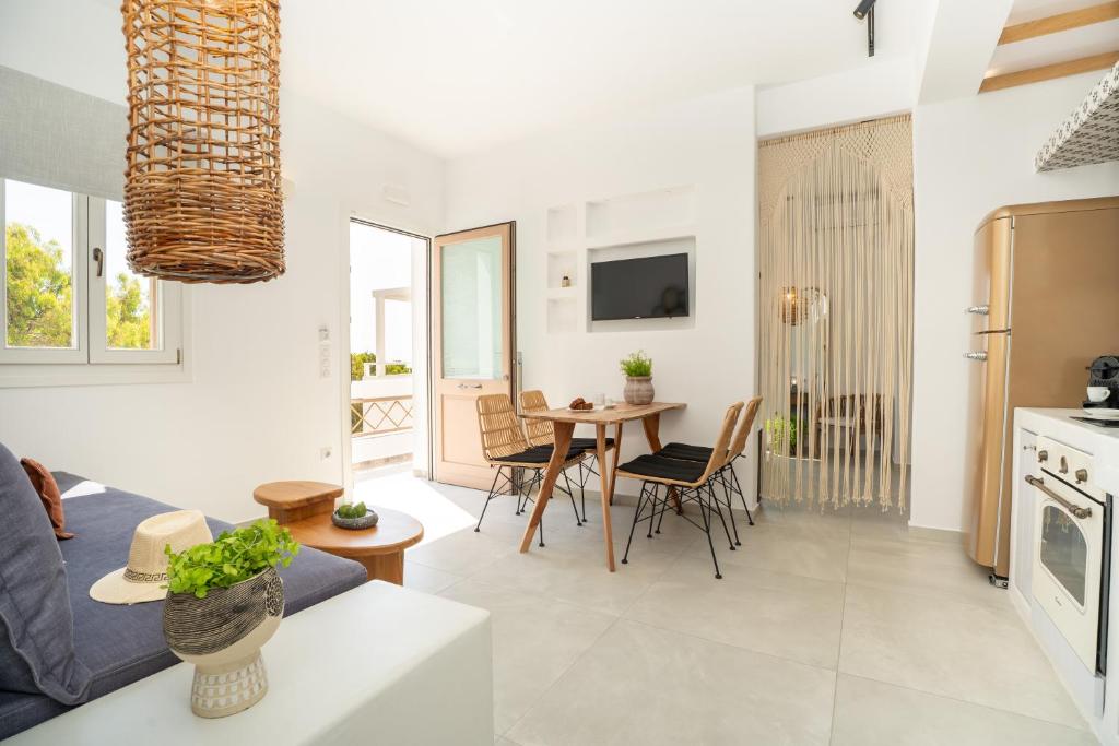 Η κουζίνα ή μικρή κουζίνα στο Aurora Apartment (Pera Gialos)