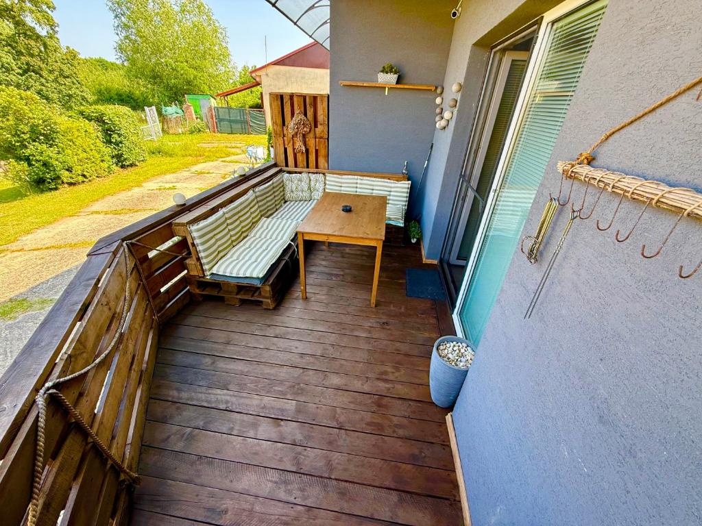 Balkón nebo terasa v ubytování Apartmány Apollo