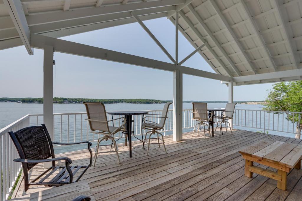 Fotografie z fotogalerie ubytování Porch and Deck Cliff View Haven Rocky Mount Gem v destinaci Rocky Mount
