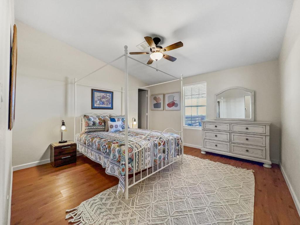 Katil atau katil-katil dalam bilik di Old Whitmer Place Apache Junction