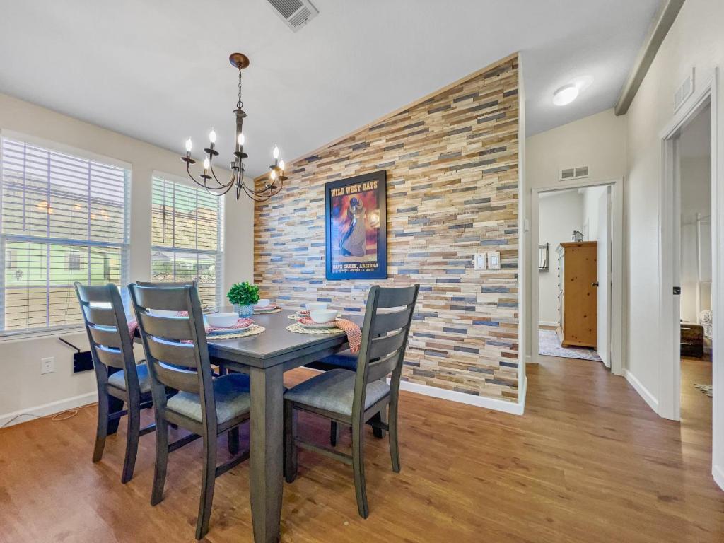 Gambar di galeri bagi Old Whitmer Place Apache Junction di Apache Junction