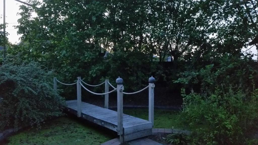 Zahrada ubytování Het Filipijns Slaaphuisje