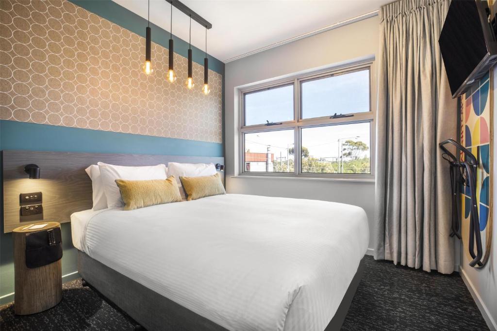 
Standard Double Room with Shared Bathroom
