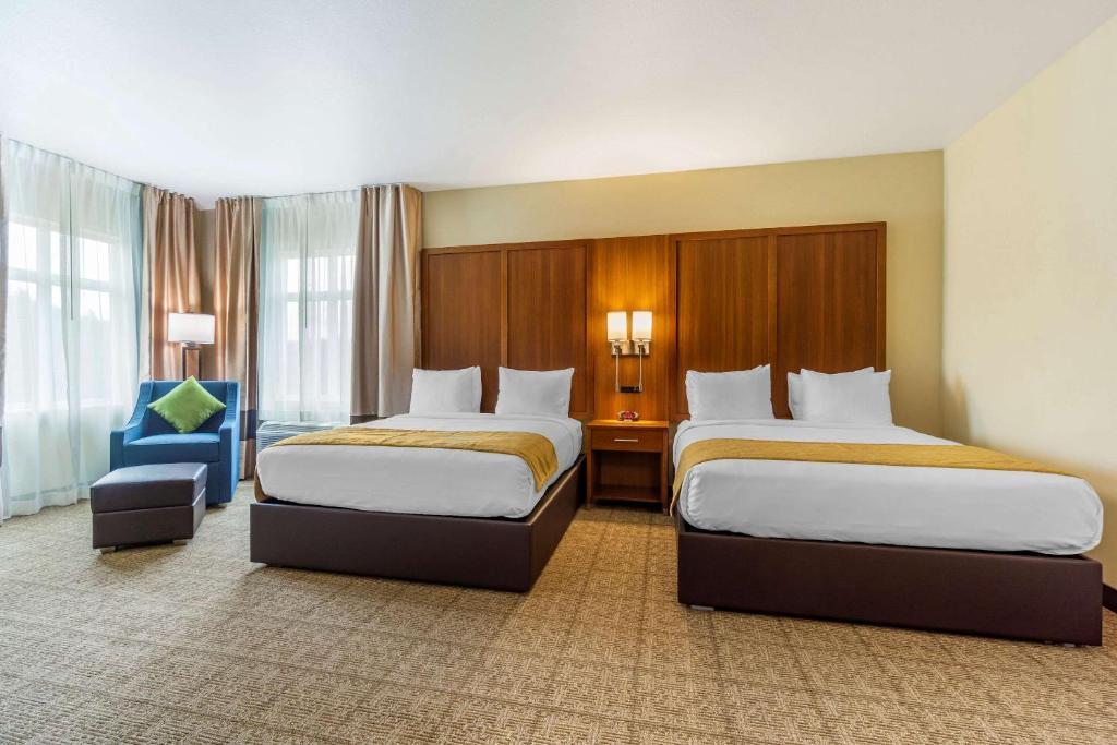 Comfort Inn & Suites Lakewood by JBLM photo